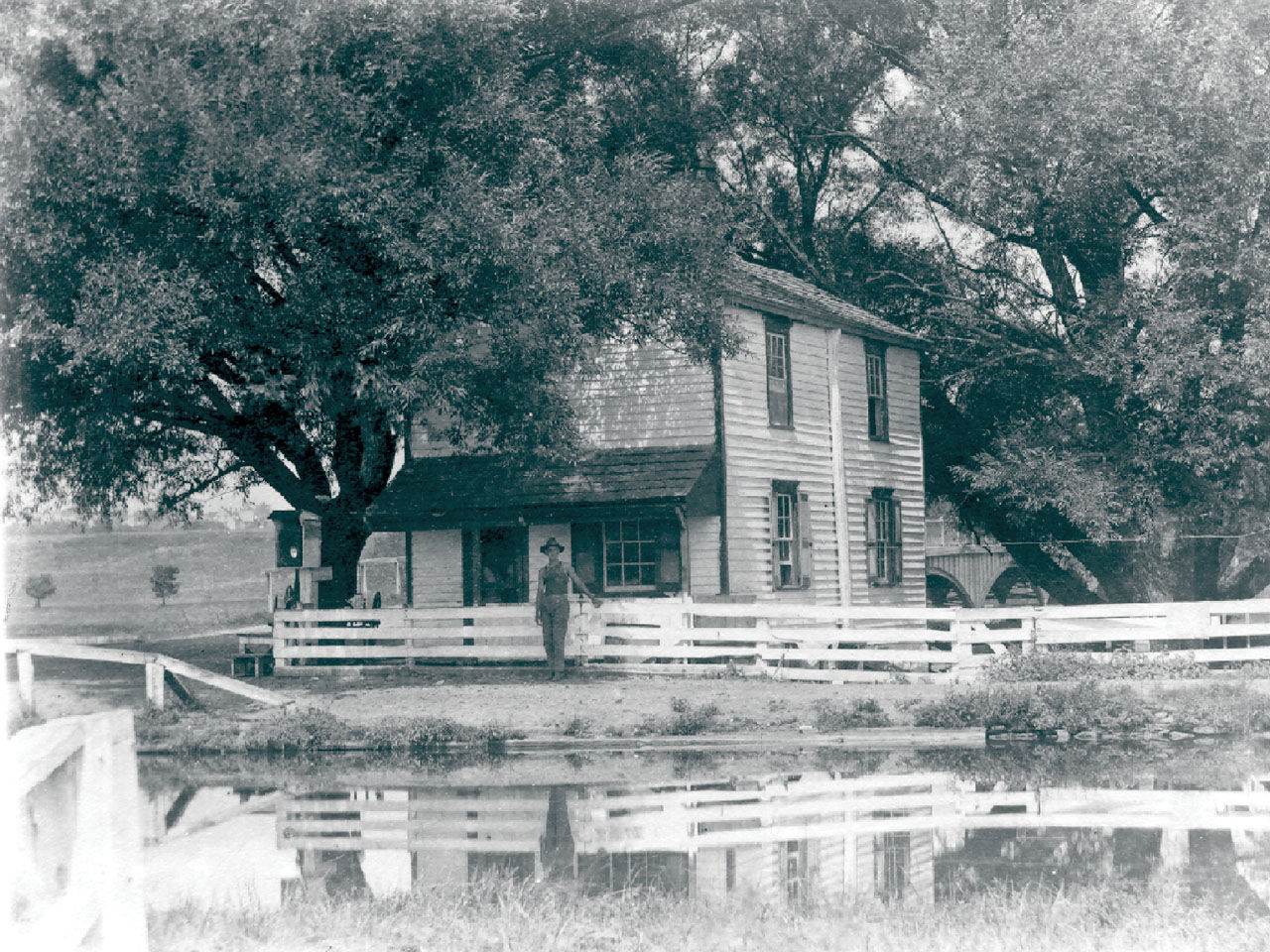 Princeton Harrison St bridge house